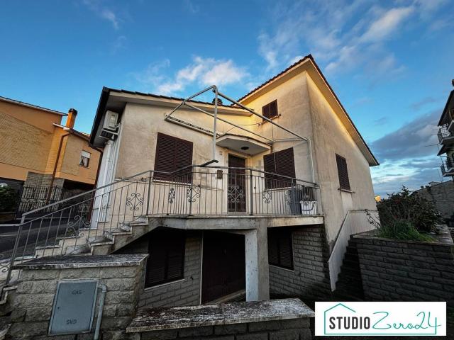 Casa in vendita a Graffignano, Lazio