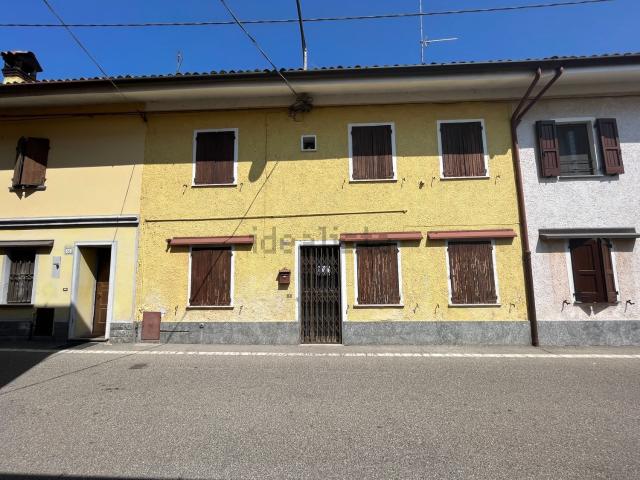 Casa in vendita a Chignolo Po, Lombardia