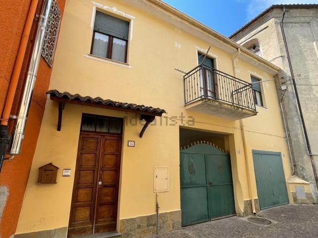 Casa in vendita a Canelli, Asti