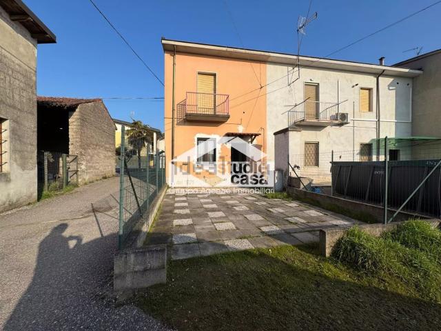 Casa in vendita a Genivolta, Lombardia