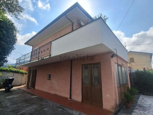 Casa in vendita a Tonfano, Toscana