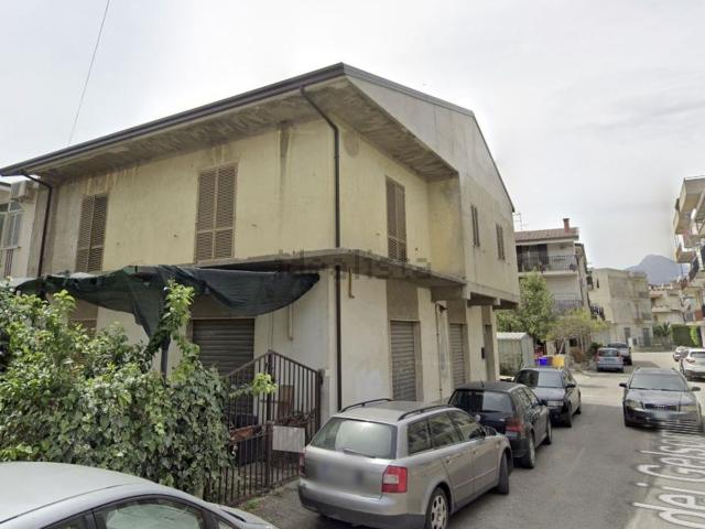 Casa in vendita a Calabria, Cosenza