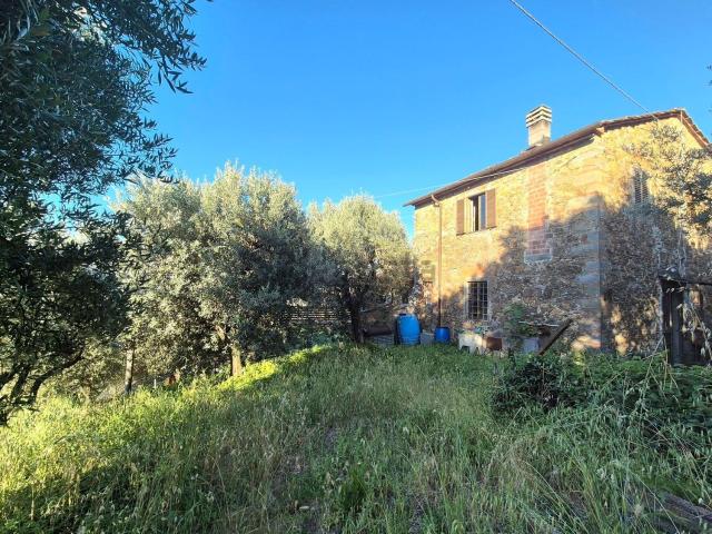 Casa in vendita a Buriano, Quarrata