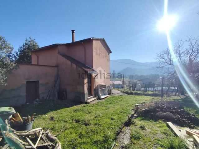 Casa in vendita a Scanzano, Foligno