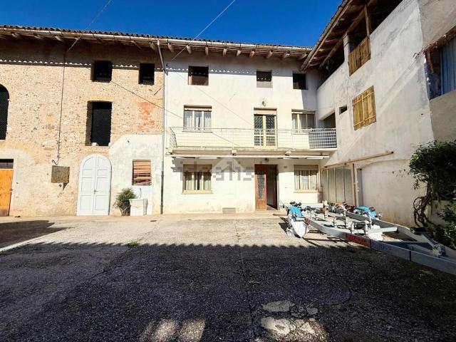 Casa in vendita a Mereto Di Tomba, Friuli-Venezia Giulia