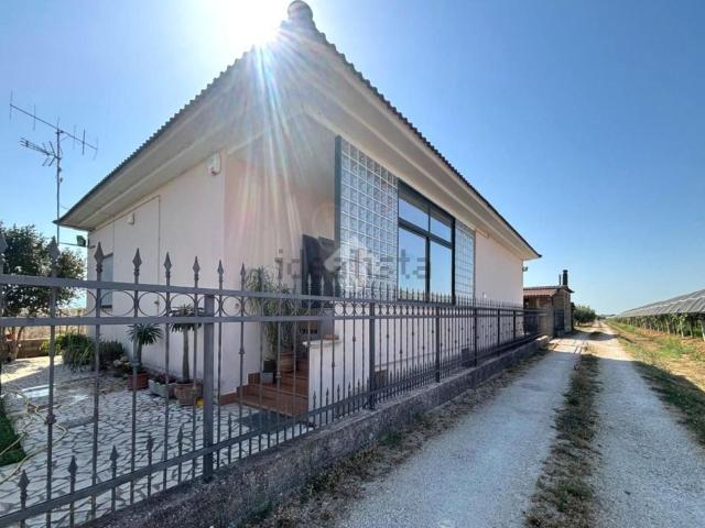 Casa in vendita a Cerciabella, Cisterna Di Latina