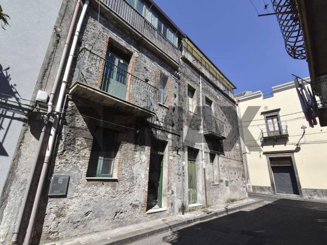 Casa in vendita a Randazzo, Sicilia