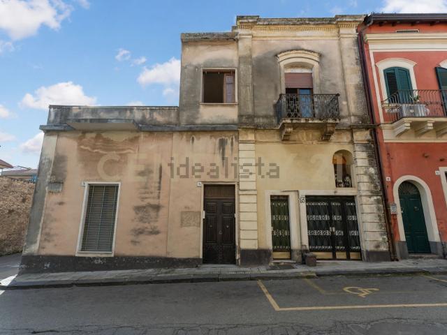 Casa in vendita a Riposto, Catania