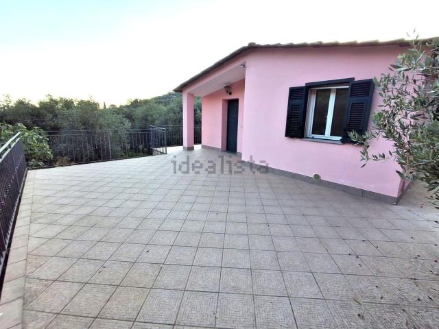 Casa in vendita a Oliveto, Imperia