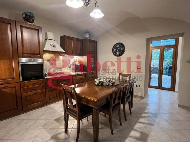 Casa in vendita a Pozzilli, Molise