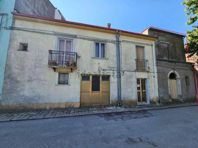 Casa in vendita a Acquaviva Collecroce, Molise