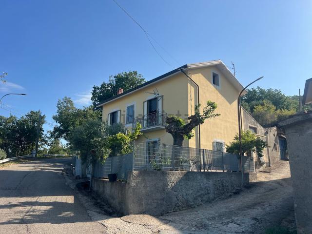 Casa in vendita a San Nicola Manfredi, Benevento
