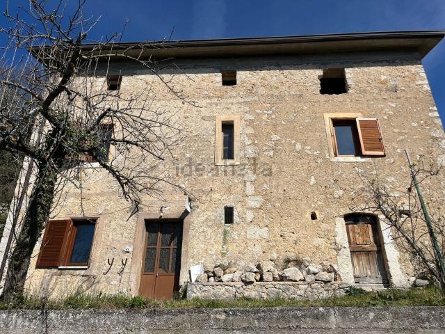Casa in vendita a Alvito, Lazio