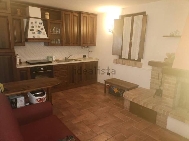 Casa in vendita a Cerreto d'Esi, Ancona