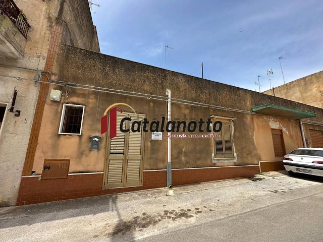 Casa in vendita a Quartiere San Niccolò, Castelvetrano