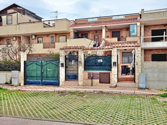 Casa in vendita a Siponto, Puglia