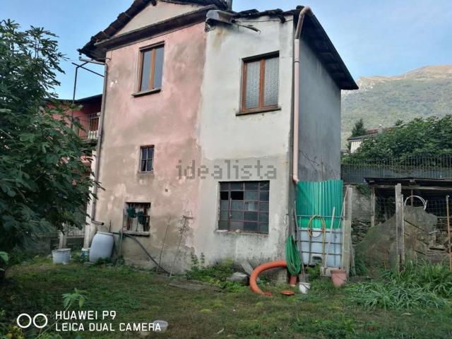 Casa in vendita a Ramate, Casale Corte Cerro