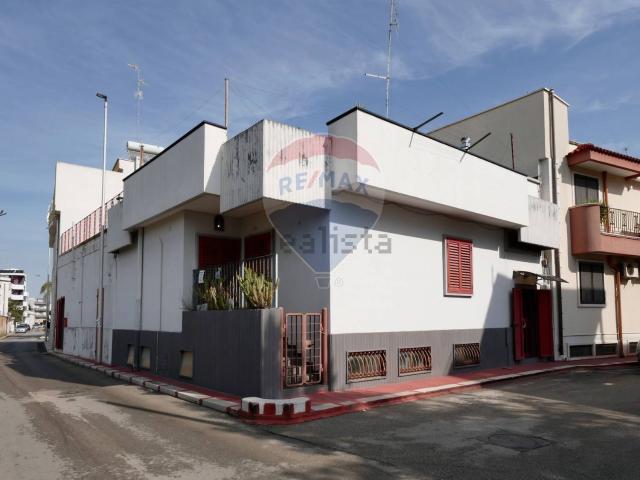 Casa in vendita a Puglia, Bari