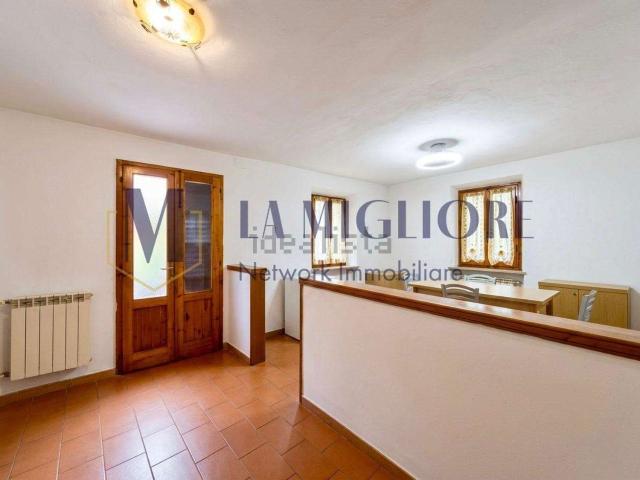 Casa in vendita a Agliana, Toscana