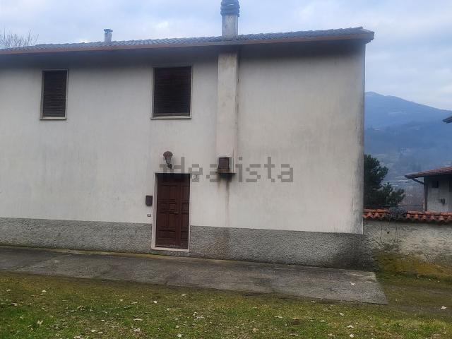 Casa in vendita a Colognola, Casazza