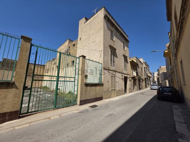 Casa in vendita a Quartiere San Giacomo, Castelvetrano