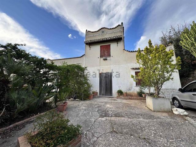 Casa in vendita a Erice, Sicilia