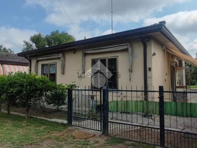 Casa in vendita a Anguillara Veneta, Veneto