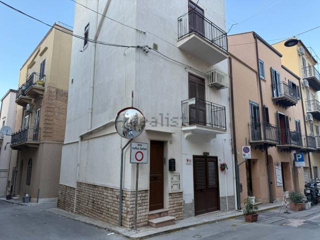 Casa in vendita a Castellammare Del Golfo, Sicilia