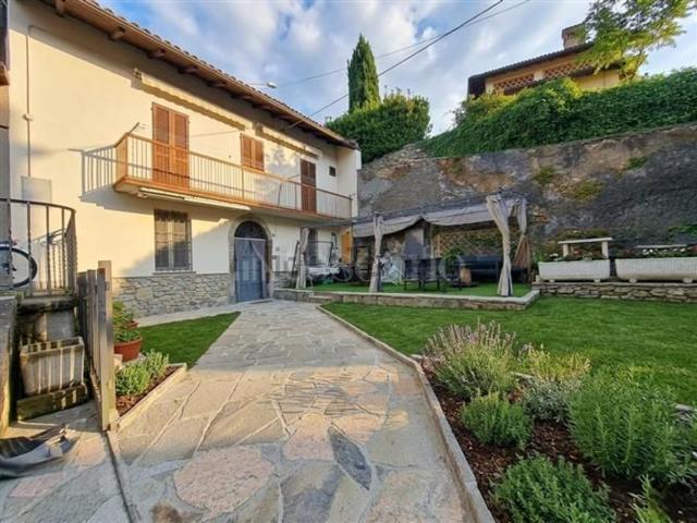 Casa in vendita a Sarnico, Lombardia