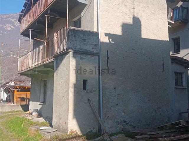 Casa in vendita a Donnas, Aosta