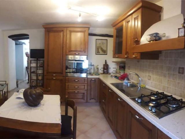 Casa in vendita a Aquila Di Arroscia, Liguria