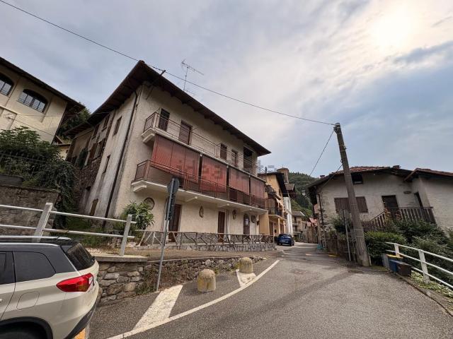 Casa in vendita a Roncole, Postua