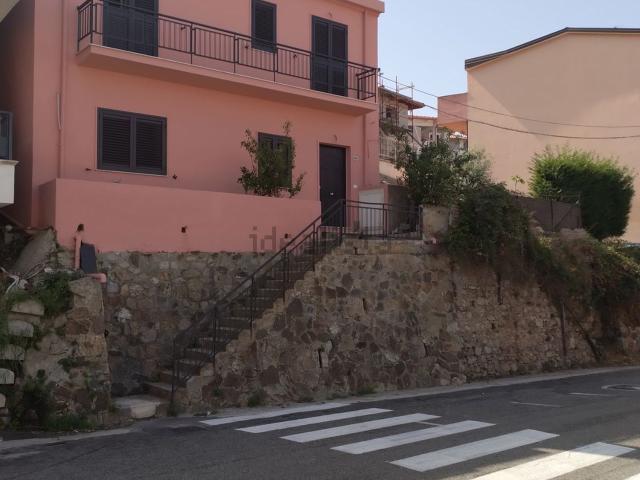 Casa in vendita a Calabria, Reggio Calabria
