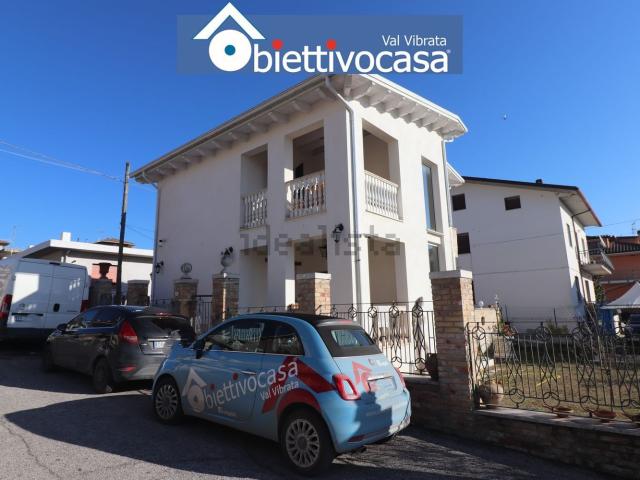 Casa in vendita a Unione dei Comuni della Val Vibrata, Sant'egidioalla Vibrata