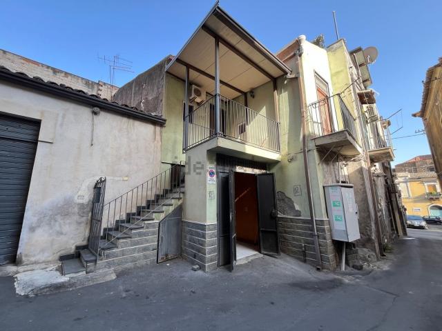 Casa in vendita a Paternò, Catania