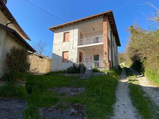 Casa in vendita a Appennino Reggiano, Re