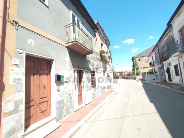 Casa in vendita a Amorosi, Campania