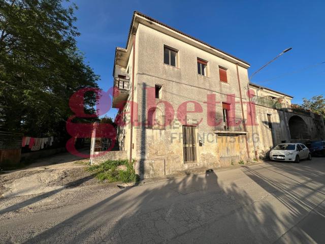 Casa in vendita a Amorosi, Campania