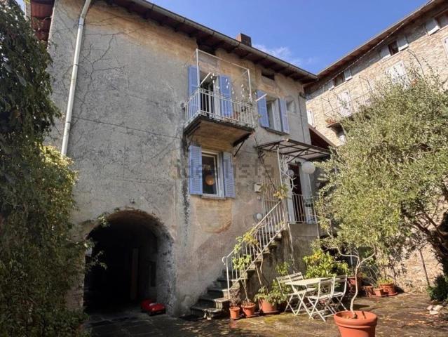 Casa in vendita a Ponte, Carate Urio