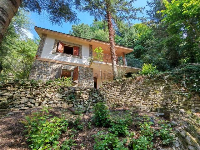 Casa in vendita a Bajardo, Liguria