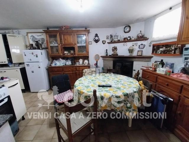 Casa in vendita a Valle Mazzone, Roma Capitale