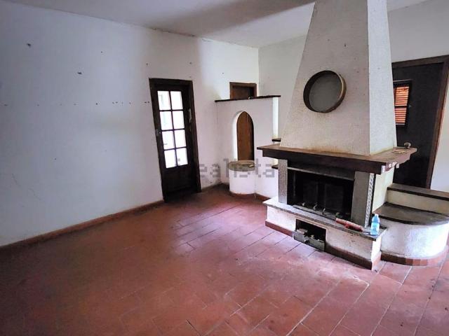 Casa in vendita a Nicosia-Rezzano, Calci