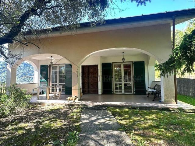 Casa in vendita a Follo, La Spezia