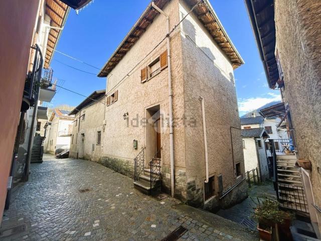 Casa in vendita a Sasso, Grondona