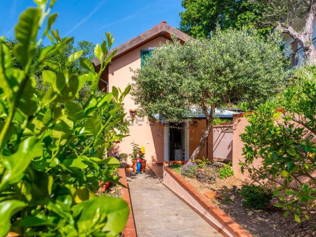 Casa in vendita a Ceriale, Liguria