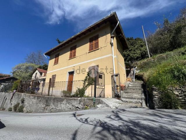 Casa in vendita a Sant'olcese, Liguria