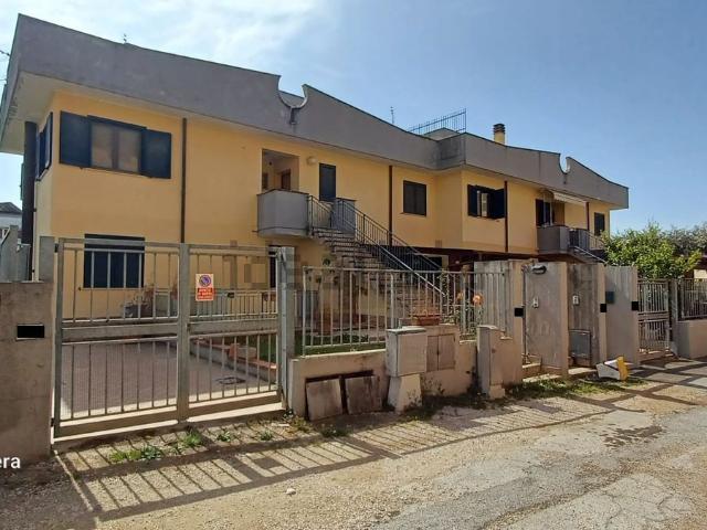 Casa in vendita a Latina, Lazio