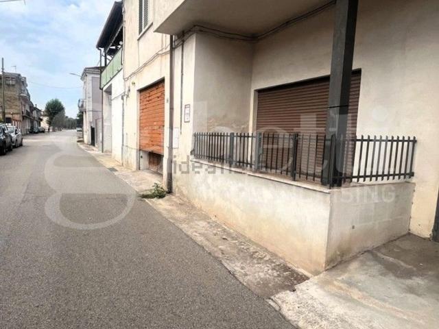 Casa in vendita a Calvi Risorta, Campania