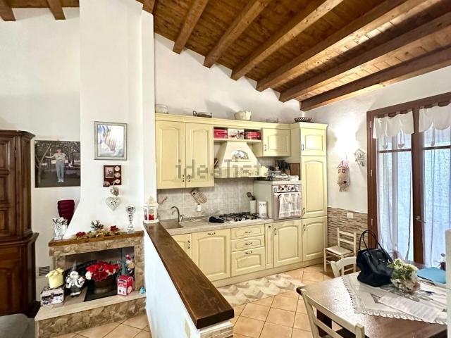Casa in vendita a Cervaiolo, Montignoso
