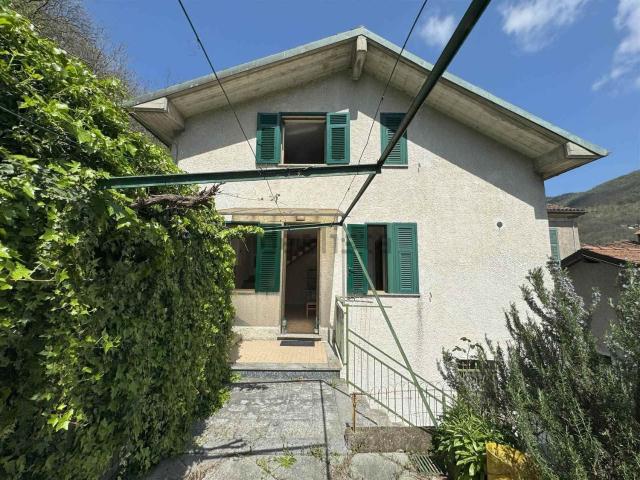 Casa in vendita a Isola Del Cantone, Liguria